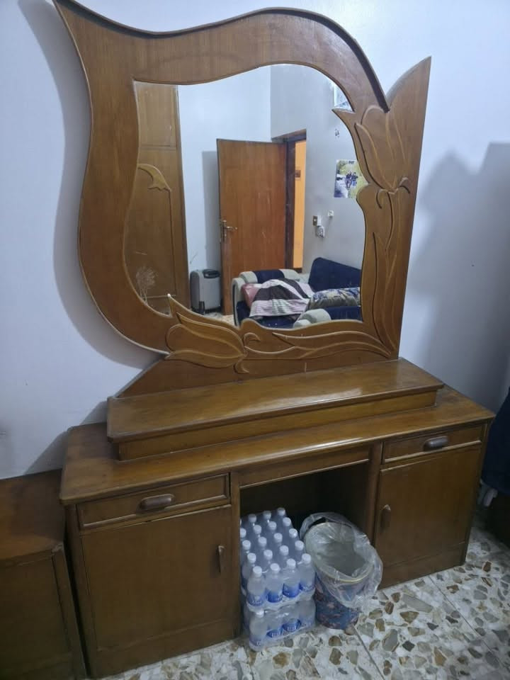 غرفة نوم اخشاب نظيفة جدا
ب٦٠٠ الف

التواصل ع الرقم فقط 
***********
