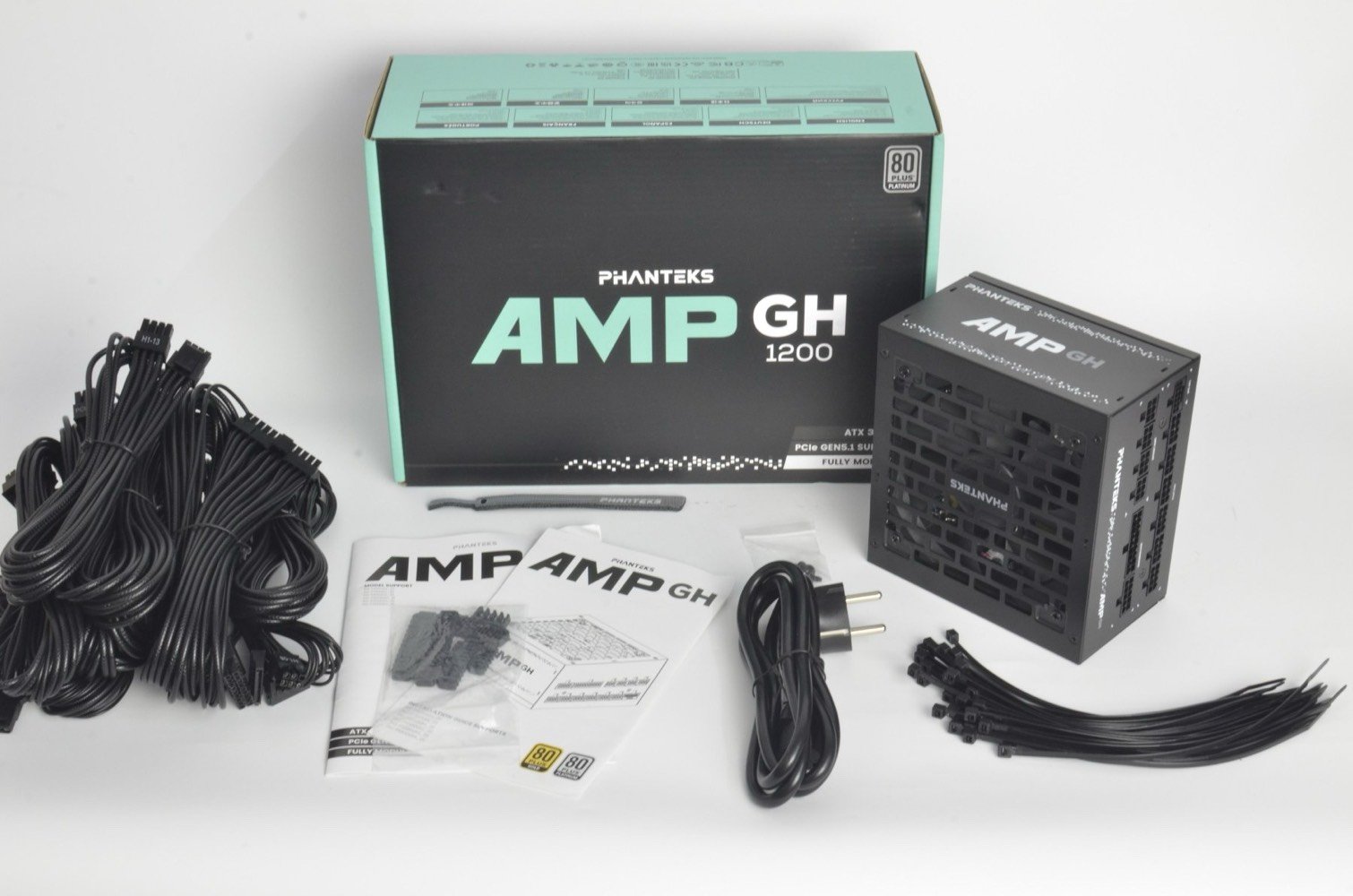 بور سبلاي حجم 1200 واط 
بلاتينيوم فول مودلر 
pci5 
جديد غير مستخدم 
السعر شامل التوصيل لكل العراق 