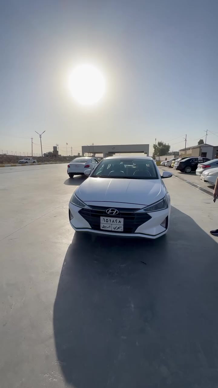 السلام عليكم النتره 2019رقم اربيل بسمي سنويه جديده هزه جديده لون ابيضّ عادي مو صدفي كير ايتي مكينه شرط كير شرط مكينه ما مفتوحه وله طاخه صبانه سيره صار سنه ما طالعه ماشيه ٣٠ الف جديده بمعنه الكلام  بيه صبق جاملق السايق ما مفتوح السعر عل الخاص *********** الكورك بي وتس اب 
السيه خبرني علي ***********
