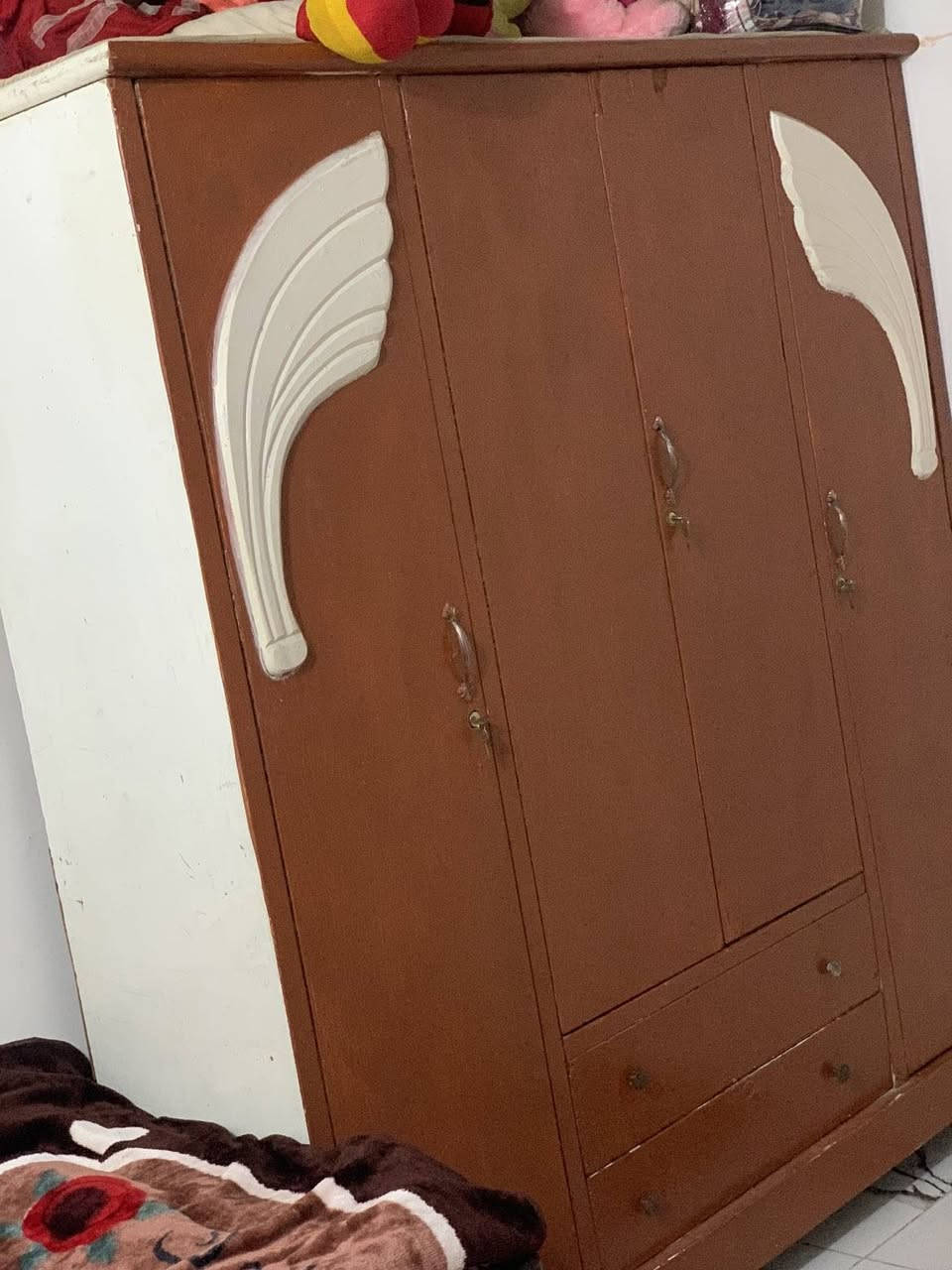 السلام عليكم. عندي، كنتور كويتي نظيف وثقيل اربع ابواب  وبيه جرارات ثنين سعر 125 قفل 
وجربايتين حديد وجلد نفس اللون نظيفات سعرهن ثنينهن ب 50 مع المنادر 
 وميز مرايه نظيف وجديد مودرن فول جمال ب 150 مصار كم شهر من اشتربته ماخذته ب، 200 عنوان ابوالخصيب طريق الصحراء..  يصيرن غرفه بناتيه كامله تعال وشوف بعينك الشراي فقط..


**إذا كنت صاحب هذا الإعلان وتريد حذفه لأي سبب، رجاءا أرسل رسالة إلى الدعم الفني**