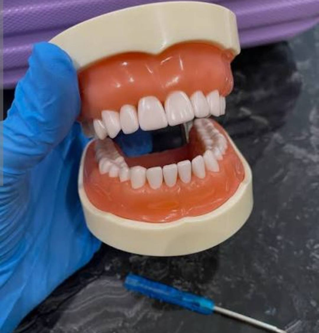 ادوات اسنان للبيع شلع 
العنوان ذي قار القلعة 
الهاتف ***********
50 الف كلهن وبيهن مجال بعد
مستخدمات فترى قليله ارتكيولايتر مامستخدم
