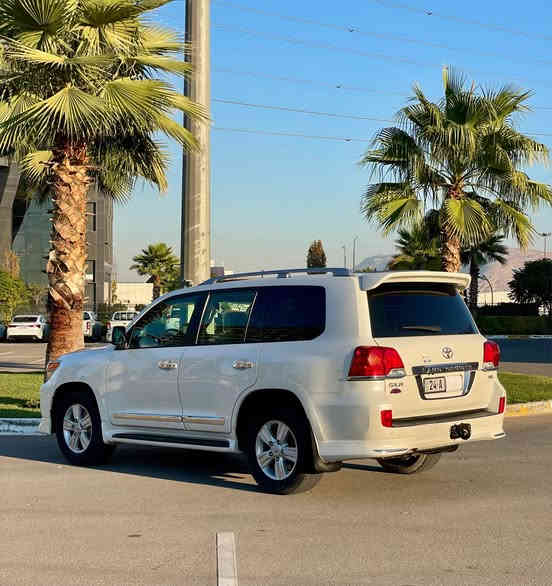 سلام عليكم 
لاندكروزر 2012 GXR 
شركة بريم الاصلي 💯
انظف لاندكروزر موديل 2012 
ماشية 300 الف 
 (فول مواصفات) 
6 سلندر 
ايد واحد من سنة 2012 حقيقي 💯
بمعنى الكلمة سيارة نظيف جدا ❄️❄️
كفالة مكفوله عامه من الدعامية لداعميه 
گير و محرك كهربائيات مامفتوح (كبس)
8 ايرباكات، ثلاجه، سلايد، شغال، كشن 3 دكم، حساسات خلف و امامي، تحديد سرعة، بعد هوايه مواصفات 
فحص هزه رقم سنوي كلشي جديد بس أحوّل باسمك
سعر 350 ورقه 
‎عنوان محافظة دهوك
‎للتواصل 
***********
***********
خط و واتساب متوفر ✅ دهوك
