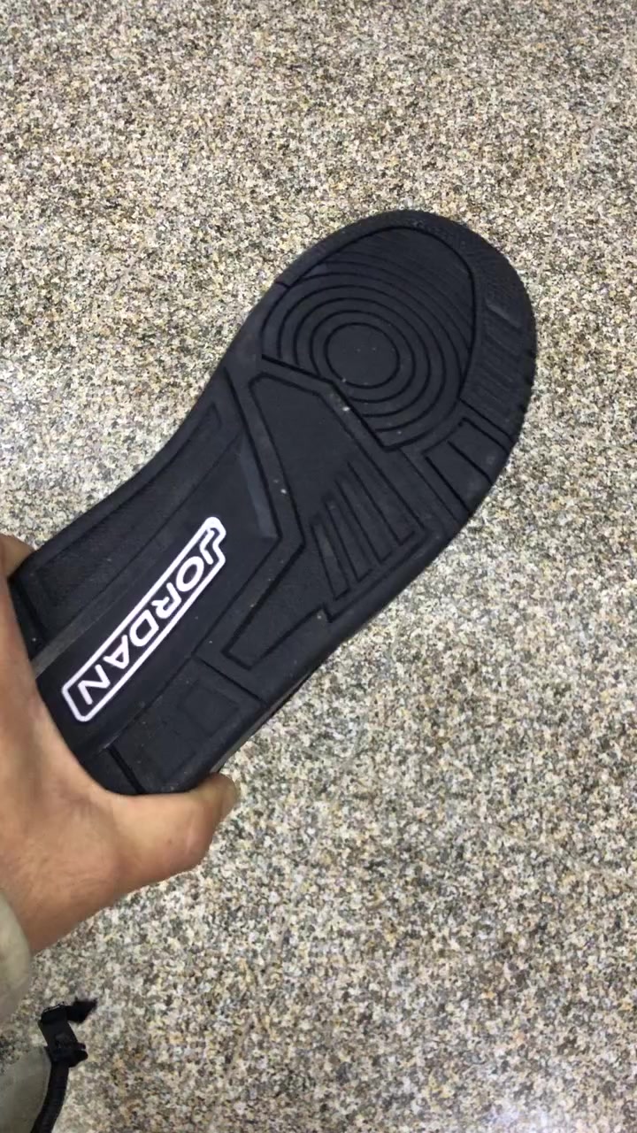 جوردن سوبر ماستر
قياس 40 
سعر 25
توصيل جميع محافظات 5


**إذا كنت صاحب هذا الإعلان وتريد حذفه لأي سبب، رجاءا أرسل رسالة إلى الدعم الفني**