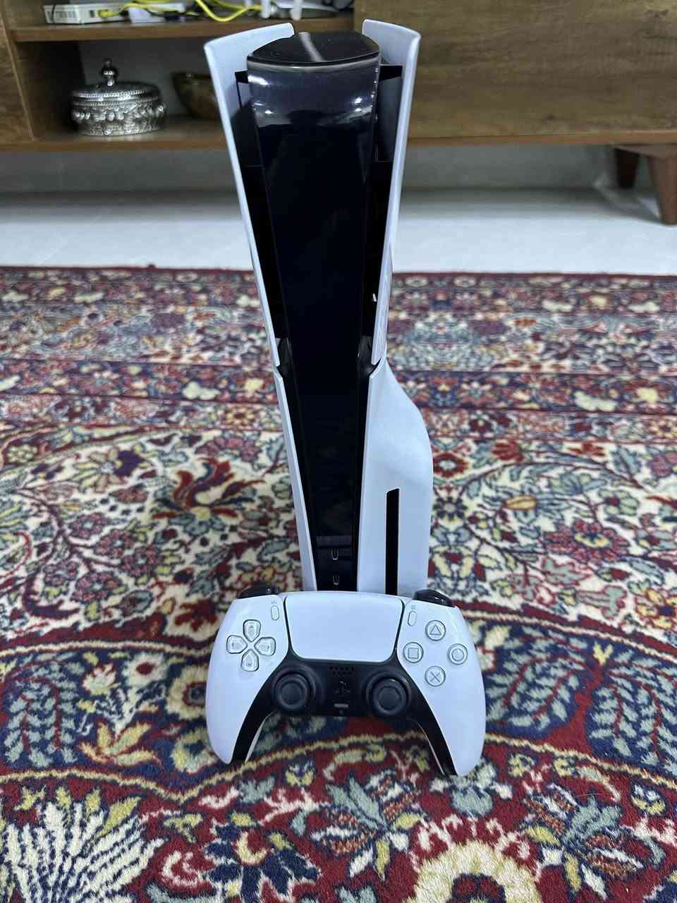 يا الله متوفر بلي ٥ سلم نظيف جدا ماداخل تصليح وي جميع ملحقاته سعر ٦٥٠ وإذا وياه بلي شهرين وfc25 يصير  سعره ٦٧٥
  مكاني بغداد ماعندي توصيل


**إذا كنت صاحب هذا الإعلان وتريد حذفه لأي سبب، رجاءا أرسل رسالة إلى الدعم الفني**