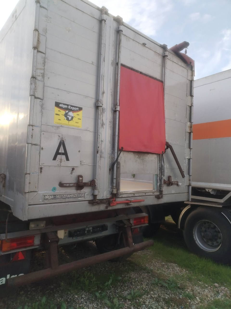 للبيع بودي نساف مايلر اربع دناكير دبل تاير بعدو منفيس شاصي حديد باب دفتري *********** *********** مكان كركوك
