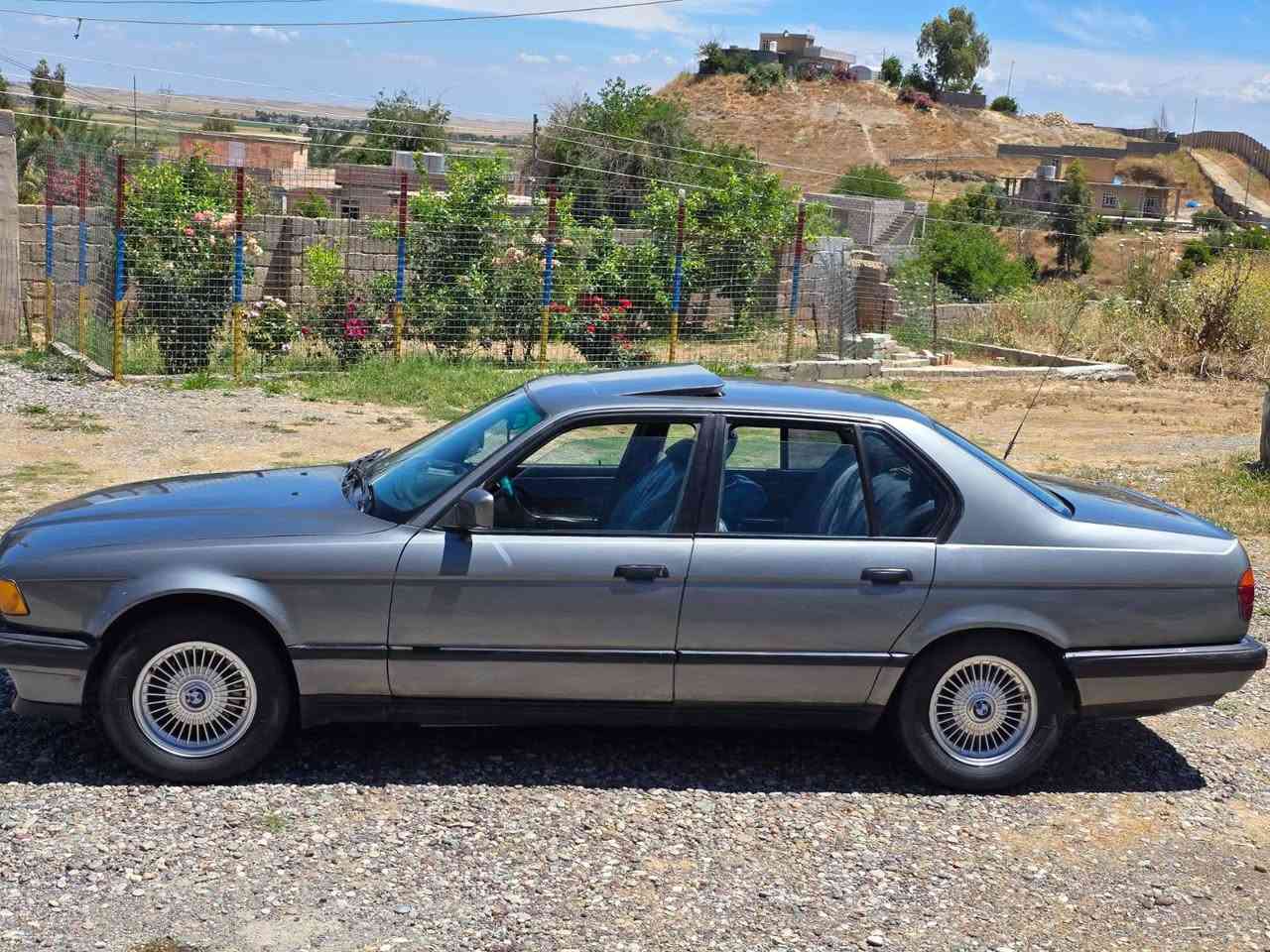 السلام عليكم BMW للبيع
735 اصل بليتة وسنويه
موديل 93 
نقد وترهم مقدمة زينة 
بدون حادث أو قلب وبدون خيسان مصبوغه عام جماليه
كير ومكينه شرط
تدفئة تبريد 
منضومه زنون
رقم نينوى ألماني شرط التحويل
سلايد شغال كهربائي 
جامات كهربائي
جميع الكهربائيات شغالة
تخم تاير جديد 
ويل عاصفة الصحراء
صدر امامي خلفي جديد 
السيارة جاهزه من كلشي ما تحتاج اي مصرف  
مكان السيارة جنوب الموصل
اتصل وتدلل 👇
***********
