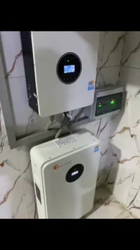 طاقة شمسية • عاكسات • حل مشاكل الكهربا