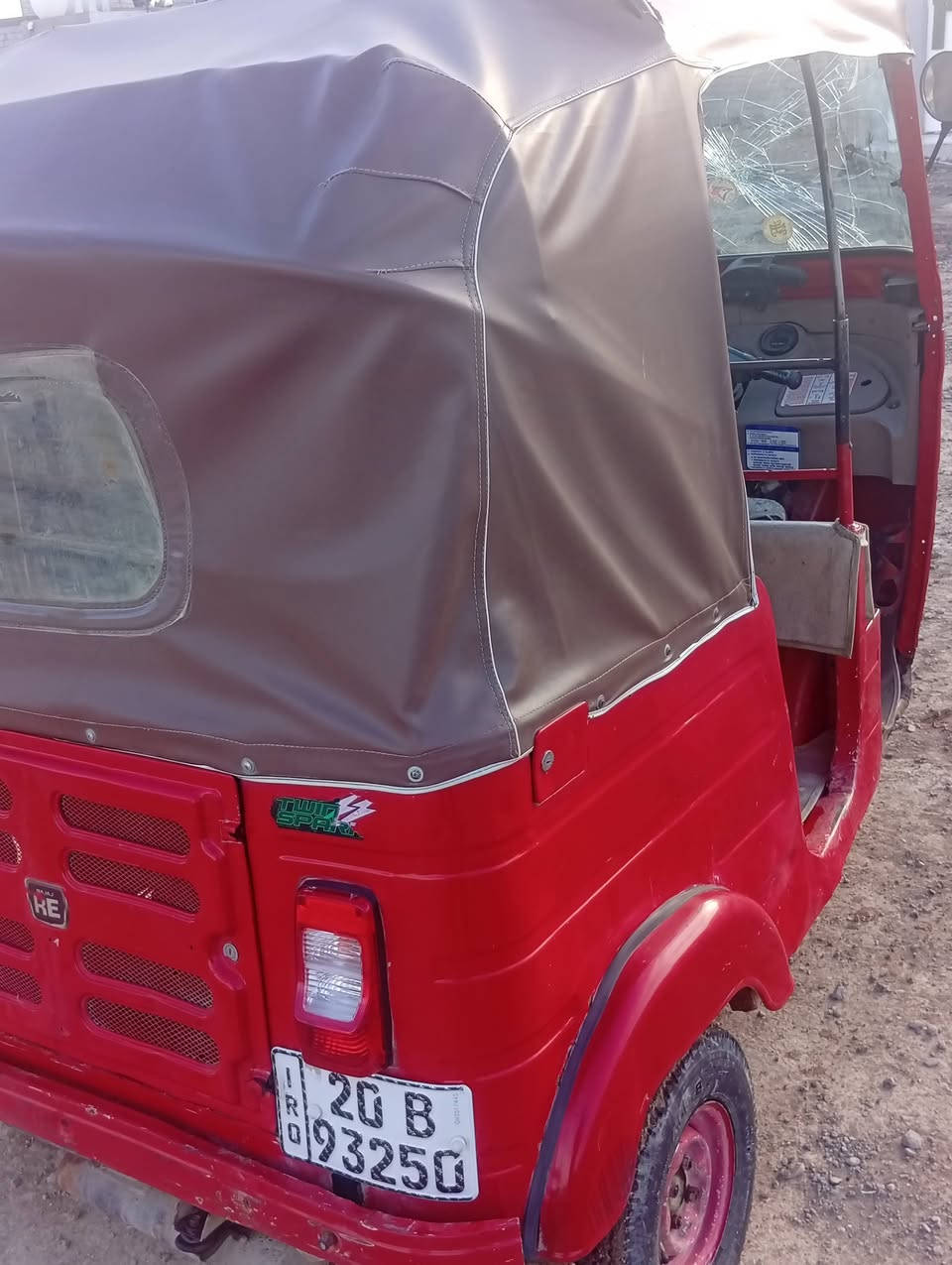 تكتك البيع موديل 18 سعر 4700 و بيهة  مجال مكان ديالى خان بني سعد الرقم ***********
