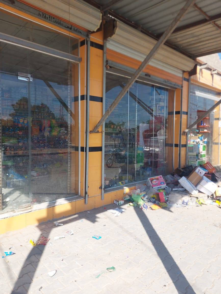 السلام عليكم متوفر جام وكبنكات مال ٣ محلات  وسعر جوه السوك مستعجل لئن ماعندي مكان الهن مفتوحات ستفسار ***********
