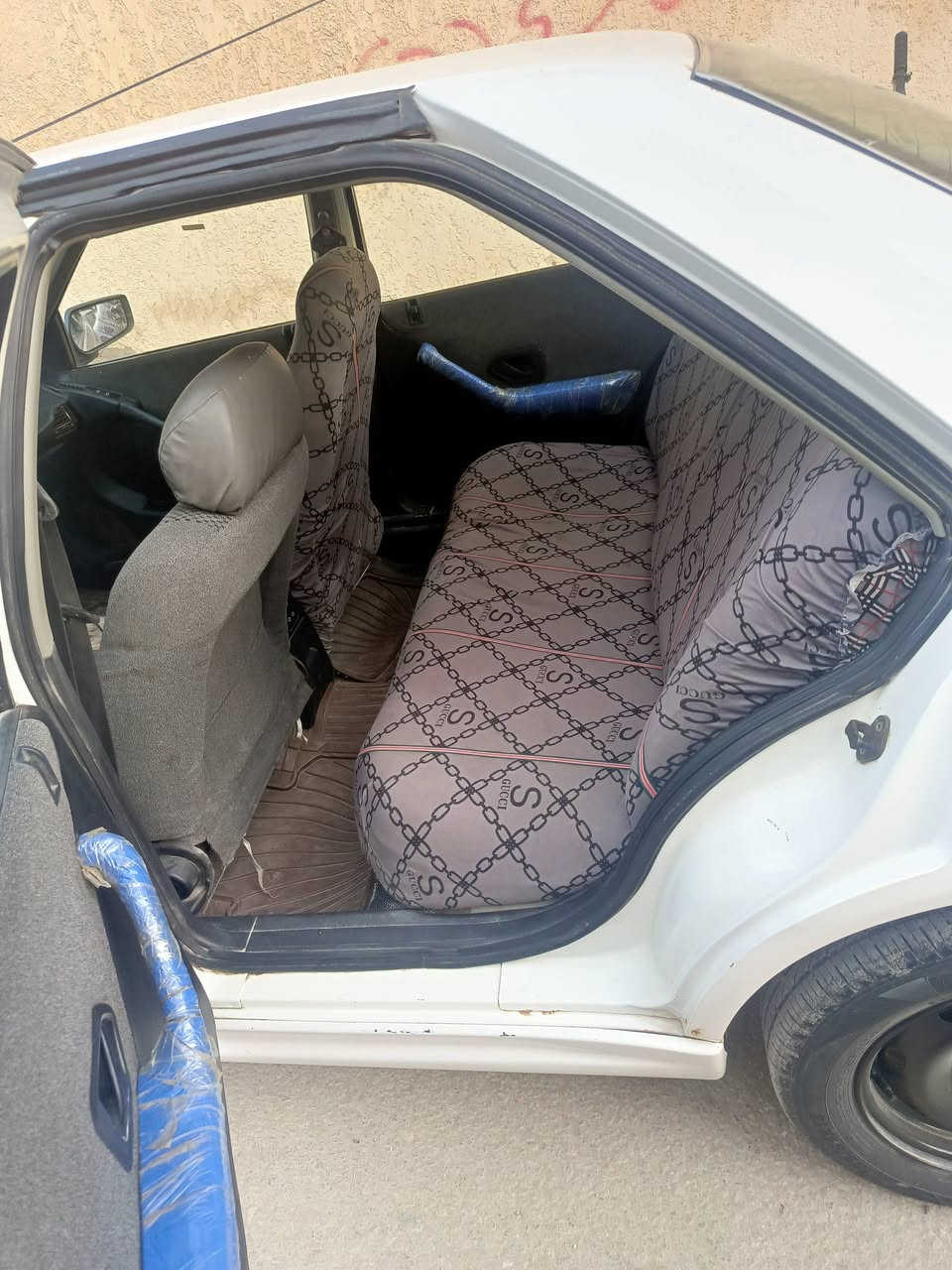 بيجو بارص موديل 2012 بيها جاملغ بارد فقط قطرت صبغ ما بيها السياره سنويه لسنه ال 30 السياره مكفوله من كلشي  مكانها نجف ناحيه الحريه 
السعر 48 وبيها مجال 
هاتف :***********
