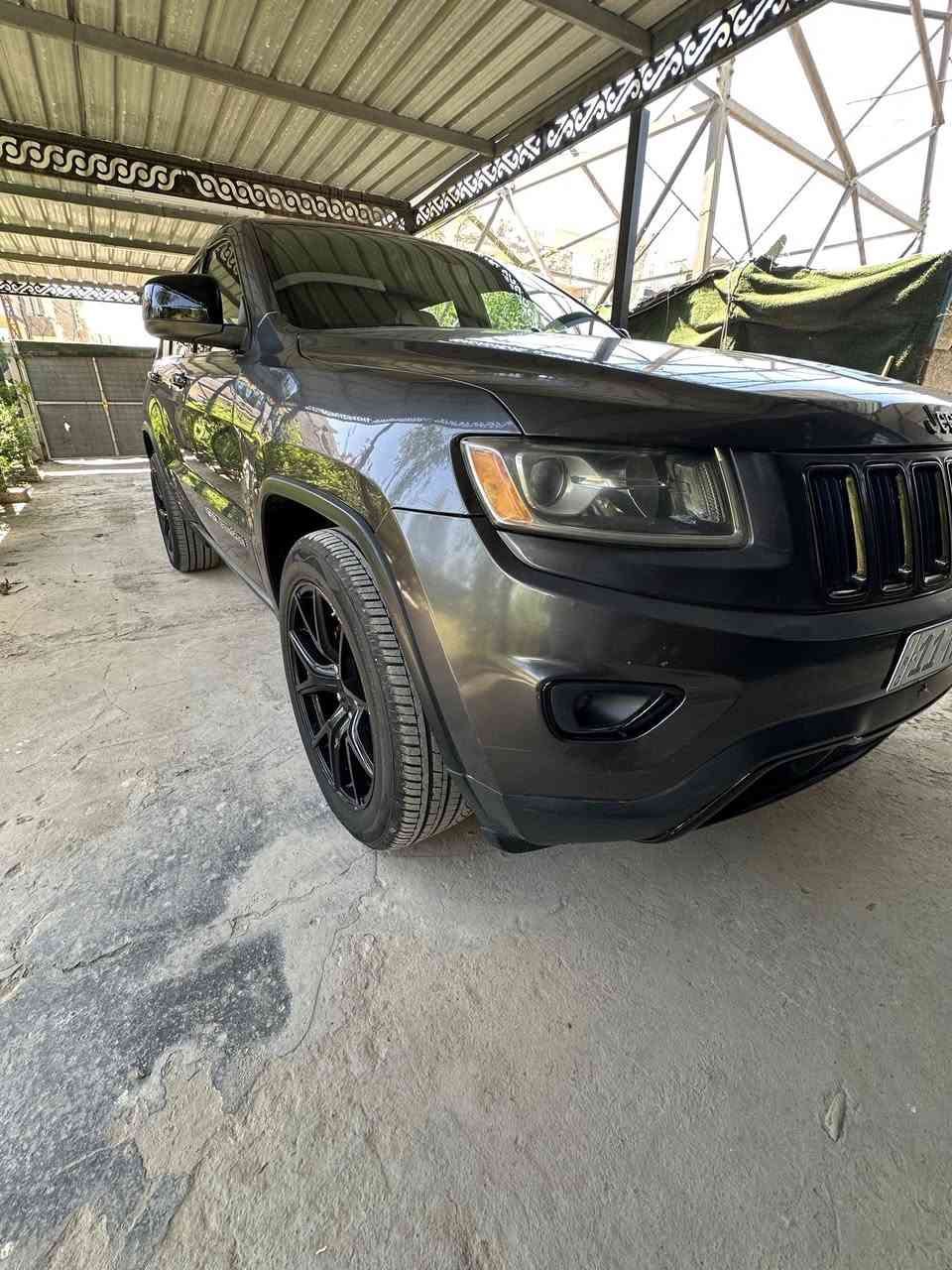 سلام عليكم للبيع كلين
🚙 جيب جراند شيروكي 2014 – V6
اللون: فيلي. رصاصي
🔧 المحرك والأداء: محرك 3.6 لتر V6، 
ناقل حركة أوتوماتيك 8 سرعات
تكييف مزدوج المناطق 
كاميرا خلفية
أزرار تحكم على المقود  
مقعد السائق كهرباء 
مثبت سرعة (Cruise Control) 
🚗 المظهر الخارجي:
أضواء زينون أمامية وضبابية
مرايا الجانبية هيتر
فتح السيارة باللمس أو ريموت

💰 السعر: 182$


**إذا كنت صاحب هذا الإعلان وتريد حذفه لأي سبب، رجاءا أرسل رسالة إلى الدعم الفني**
