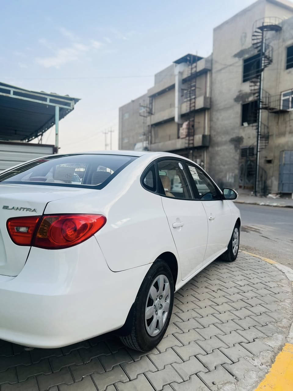 إسلام عليكم…الانترا2010 بيه صبغ الجاملغ الخلفي فقط بدون داخل هزه جديده لل27السياره بعده عله وضع الشركه جديده السعر ب115وبيه مجال مكاني صلاح الدين تكريت الاستفسار اتصل ***********
