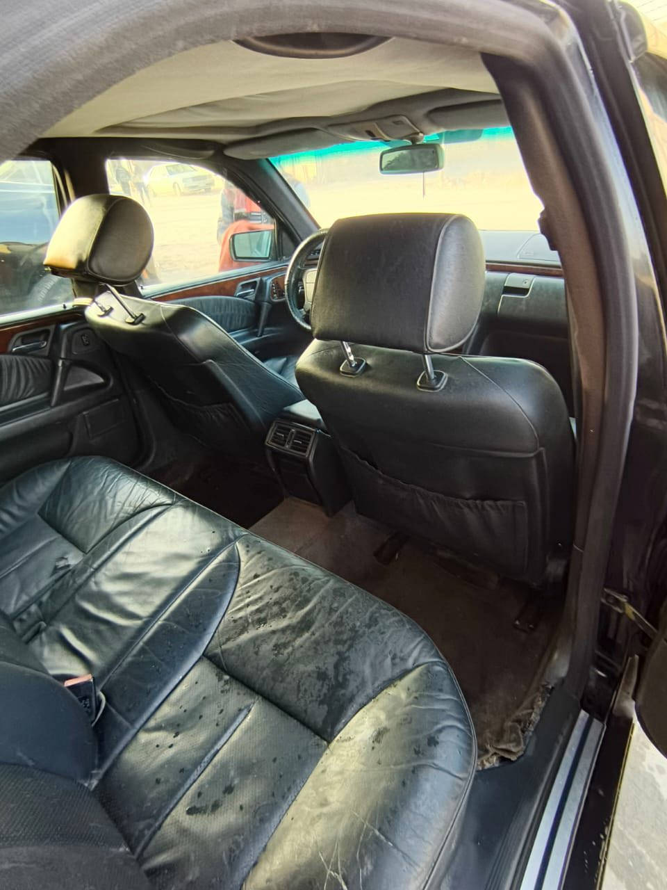 السلام عليكم يا احبتي 🌹
مرسيدس ام عيون مديل 97 رقم بغداد مشروع وطني تحويل شهر العاشر من عيوني سنويه بعد 3 اشهر يلا تسقط 
سياره نضيفه كير مكينه محور فيفيتي كهربائيات كلها شغاله داخل اسود كشنات جلد كشنات كهربا جام 4 كهرباء سياره  بيهه دحجات كلش بسيطه 

علماً المكينه بيهه صوت براص فقط 

السعر المطلوب 38 وبيهه مجال للطيبين 🌹
مكاني النجف الاشرف متواجد فيس واتس اب 

‏‭0783 858 8415‬
