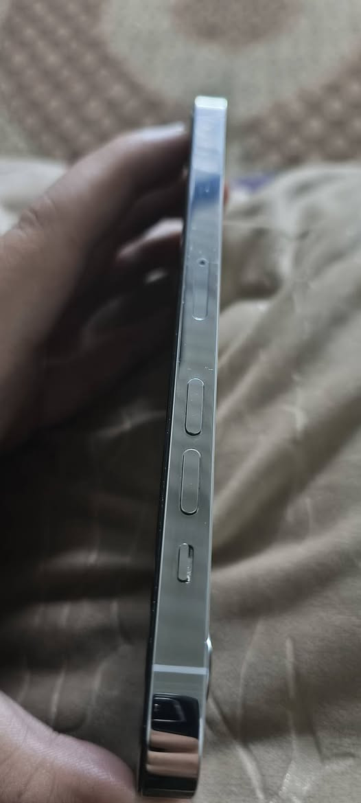 سلام عليكم اخوان ايفون 14 برو ماكس جاهز على وضعيته مال شركة بلادي ما مبدل اي قطعه اخوان ورايده800الف مكاني بل بياع وهذا رقمي ***********
