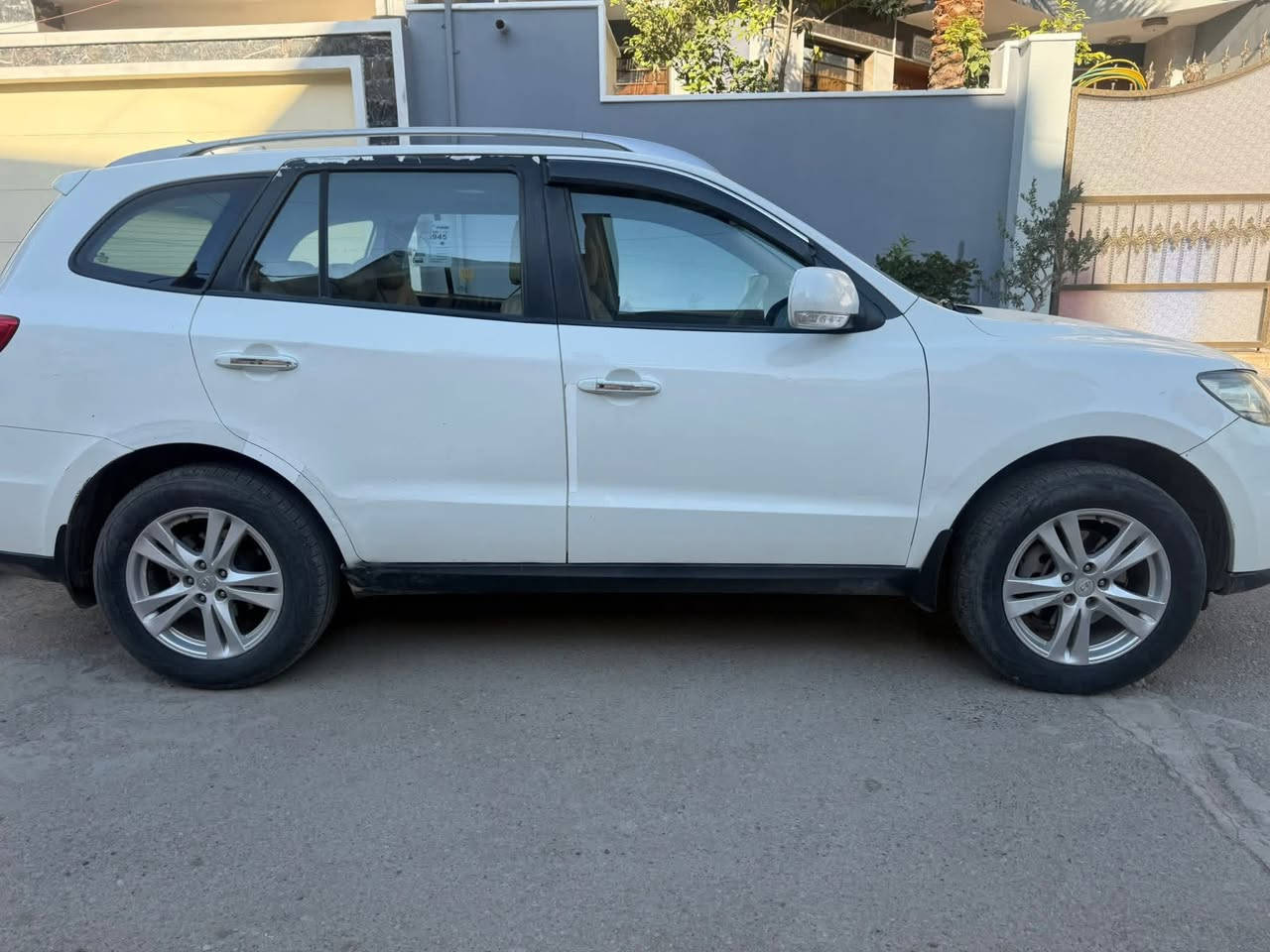 🚘 للبيع – او مراوس هونداي سنتافي 2011 | خليجي
⚙️ المحرك: 4 سلندر – اتوماتيك

الرقم شمالي مداور او وكالة ثاني يوم 

🌟حادث

طخه بسيطه بالجاملغ الامامي الايمن ومعدله بارد بسيط

الجاملغ الخلفي الايسر صبغ 

السونار مرفق مع الصور 

✨ المواصفات

اللون: ابيض

تبريد كهربائيات مابيه نقص

تبريد 3 قطع سلايد كامرة شاشة ✅

 اشاير بالمري مري شفط ✅

تدفئة بالكشنات كشنات كهرباء✅

ماشية السيارة (180 km) الف ✅

📞 للتواصل:***********
