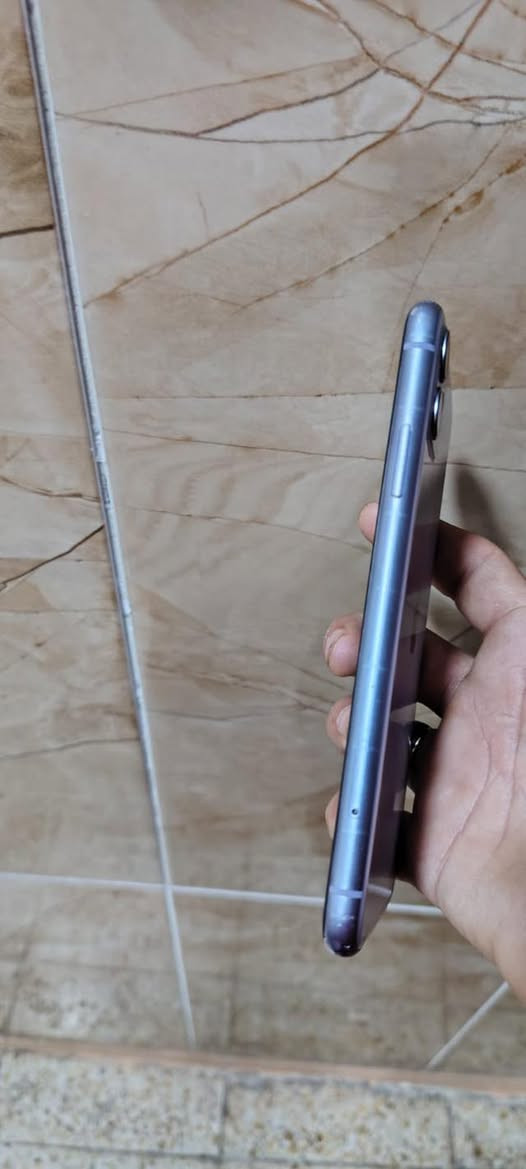 سلام عليكم ١١عادي باب اول للبيع بطاريه ٧٤مامفتوح سعر ٢١٥بي مجال قليل هاذوتساب لاستفسار ***********
