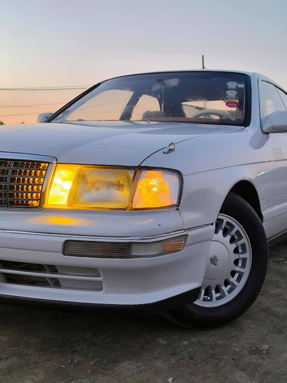 السلام عليكم النوع بطه للبيع1994 رقم ديغار دولي سنويه جديده 30 مكفوله كفاله عامه  من الصبغ واضربه والفتح محرك جديد 2.5 حداده جديده تبريد شغال سعر 66 مكلف بالنشر رقم الهاتف  ***********
