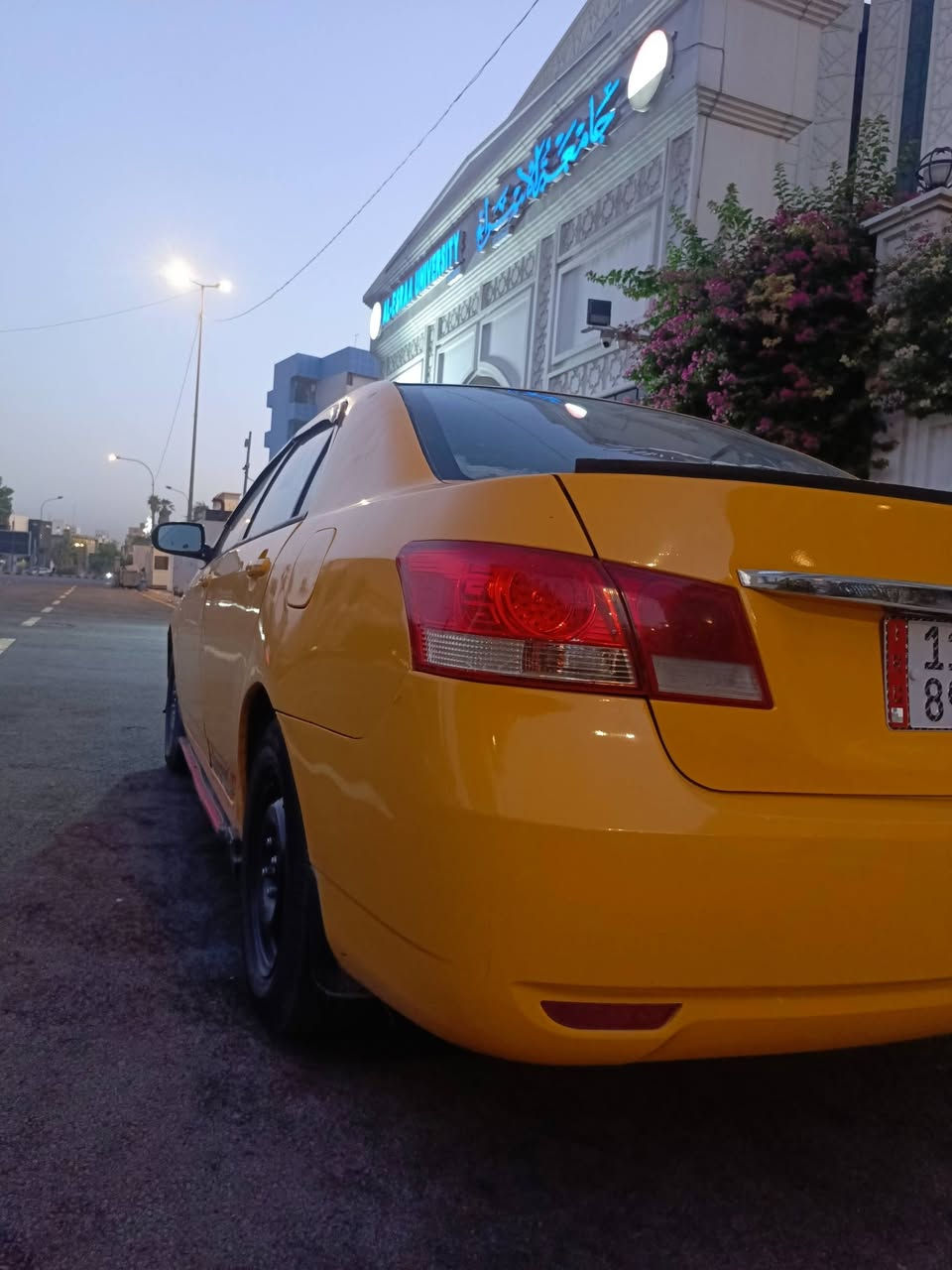 من رخصت الدمن بسب الوعود الكاذبه تم اعاده النشر بي وايدي موديل ١٣ بسمي محرك جديد صار شهر من شادة كير خير من الله صدر تخم تاير جديد ويل ١٥ جديد تبربدجان بيه بس من فتحو لمحرك فتحو لغاز سيارة خير من الله بسمي كله مصفرف غرمات هيه كبل تحويل لسعر ٤٥ اوبيه مجال حك لجيه مكاني بل حبيبيه ***********
