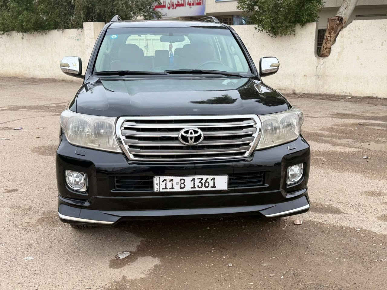 سلام عليكم 
موديل 2011 
لاندكروز ستيني 
معروف مواصفاته
فول واحد على واحد 
ماشيه 200
بيه صبغ باب وربع جاملغ
رقم بغداد تحويل مباشر 
السعر 285 ورقه 
مكان سياره بغداد بلديات
اتصال على رقم *********** بغداد, العراق
