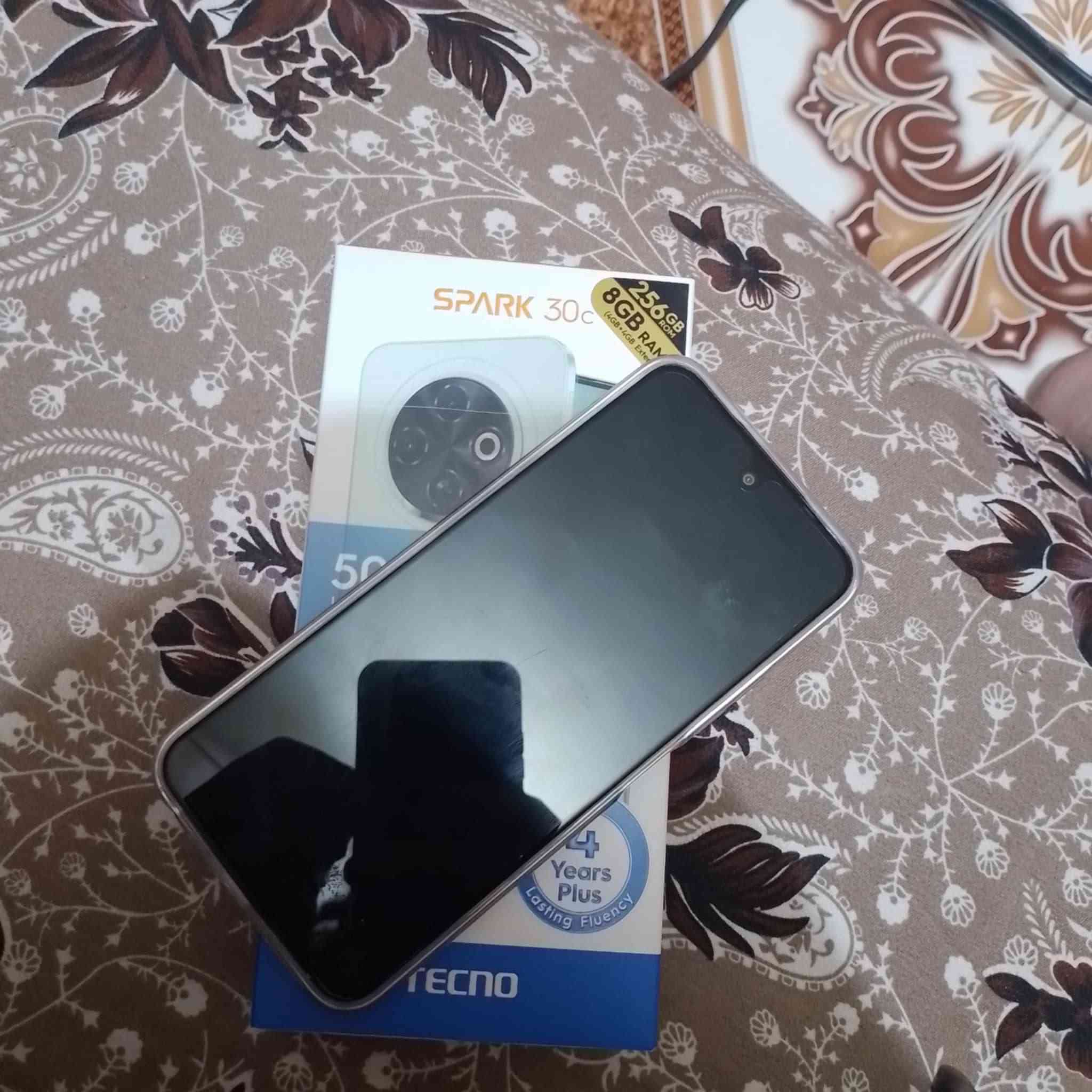 السلام عليكم
للبيع او مراوس ب11عادي 
 تلفون تكنو 30cجديد مامستخدم شهر السعر 225وبي مجال بصيط


**إذا كنت صاحب هذا الإعلان وتريد حذفه لأي سبب، رجاءا أرسل رسالة إلى الدعم الفني**