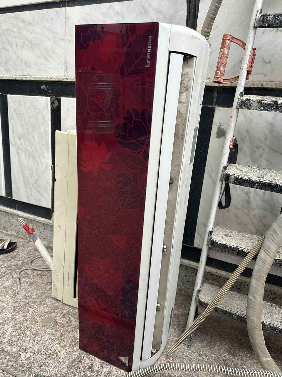 سبلت الحافظ طنين مستعمل نظيف 
مفتوح ومقفول الغاز 
مكاني بغداد حي القاهرة 
سعره 325 الف وبي مجال قليل 
***********
