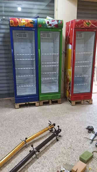 برادات للبيع جديد مشتغلأت شهرين اربع برادات ثلأثه عمودي وواحد طرح يوكر الأصلي تركي تلفون ***********
