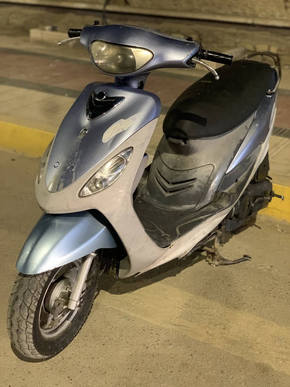 دراجه ماكس منغولي
سمائي 
كهربائيات كله شغاله سلف هندر اشاير عالي ناصي سكنات بگ لايت 
محرك نهضه ومشي فول نضافه 
كفرات ختم واحد وي المكينه 
مامفتوحه شرط الفحص 
سعره ٧٥٠ مكاني ناصريه
***********
