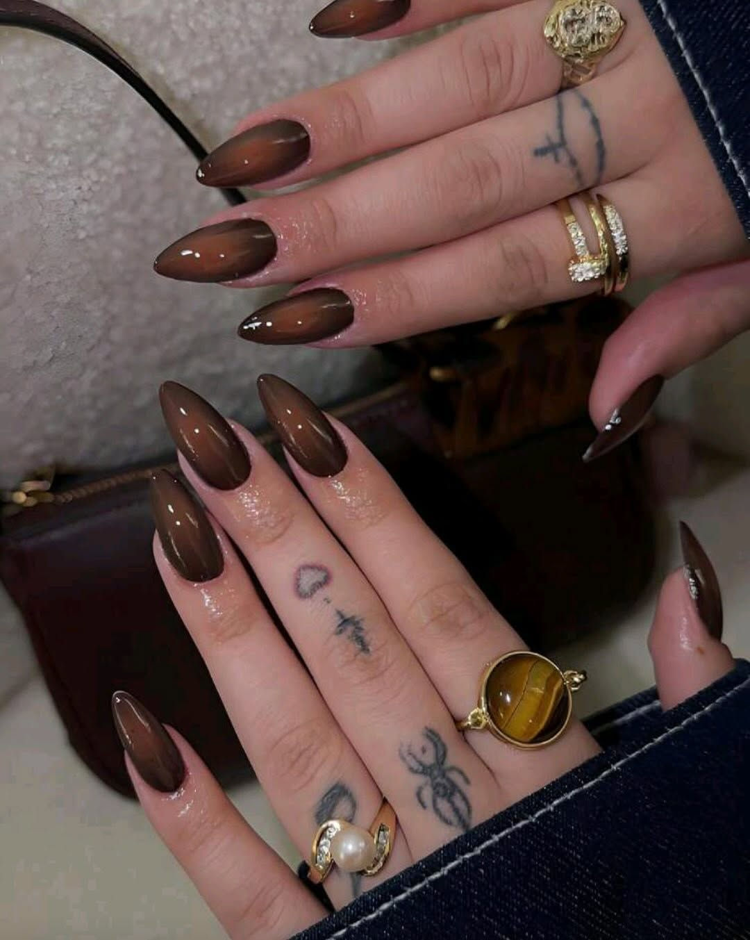 .

اضافر بني🤎
Brown nails🤎✨

بكج كامل
اظافر + غراء + قالعات
جودة جيدة ✨
نسائـي 👸

السعر :3,750 الف فقط🔥
____
__

متـاجرنا 👇
@stray_store1
@stray_accessorie
@stray_vintages
@stray_suits
@mars_librar.y 
@stray_stationary11 
 __.

__

توصيـل  الناصريه مركز الفين ديـنار ❇️

اقضيه ونواحي 3 الاف

المحافظات 5 الاف دينارر

💢عن طلب لايقل عن ال 12 الف دينار 
_
⛔ اذا كان اكو غلـط بالطلبيه او غير مشابـه للصوره يمكن استبداله

التوصيل في يـوم واحد فقط⚡🔥
_
#انمي #هاري_بوتر #ترند #كوول #مودل هودي ملابس ستراي_ستور


**إذا كنت صاحب هذا الإعلان وتريد حذفه لأي سبب، رجاءا أرسل رسالة إلى الدعم الفني**