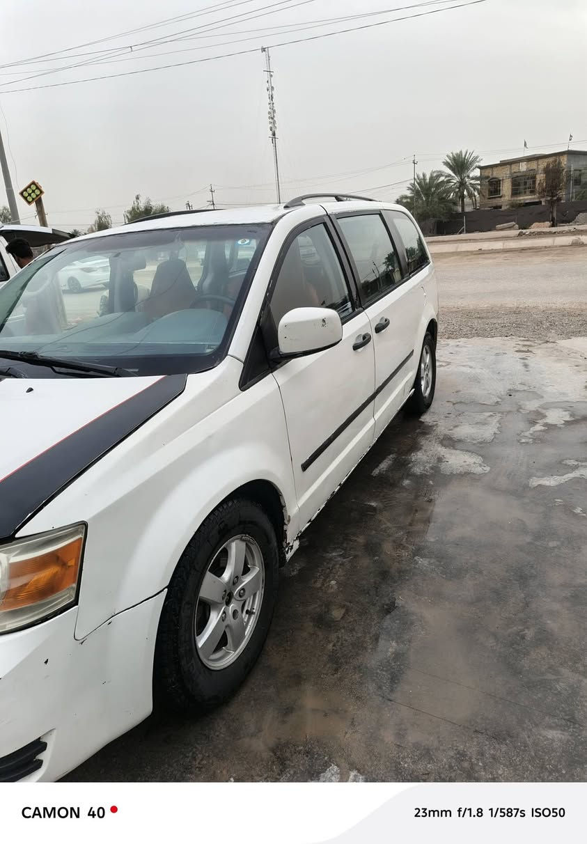 سلام عليكم من رخصت الادمن للبيع او مراوس حسب القناعه دوج كرفان SE 2008 رقم ديالئ انكليزي بسمي تريد تحويل تريد وكاله مكينه وكير خير من الله  حداديه 80/100 تخم تاير باتري جديد منضومه بانزين جديده مصبوغ حزام حادثه باب السلايت  3 قطع تبريد كشنات منفصل.  سياره خير من الله......  ملاحضه سياره تريد ترتيبات.. السعر 90&وبيه مجال للطبين مكاني كربلاء طوريج *********** /***********
