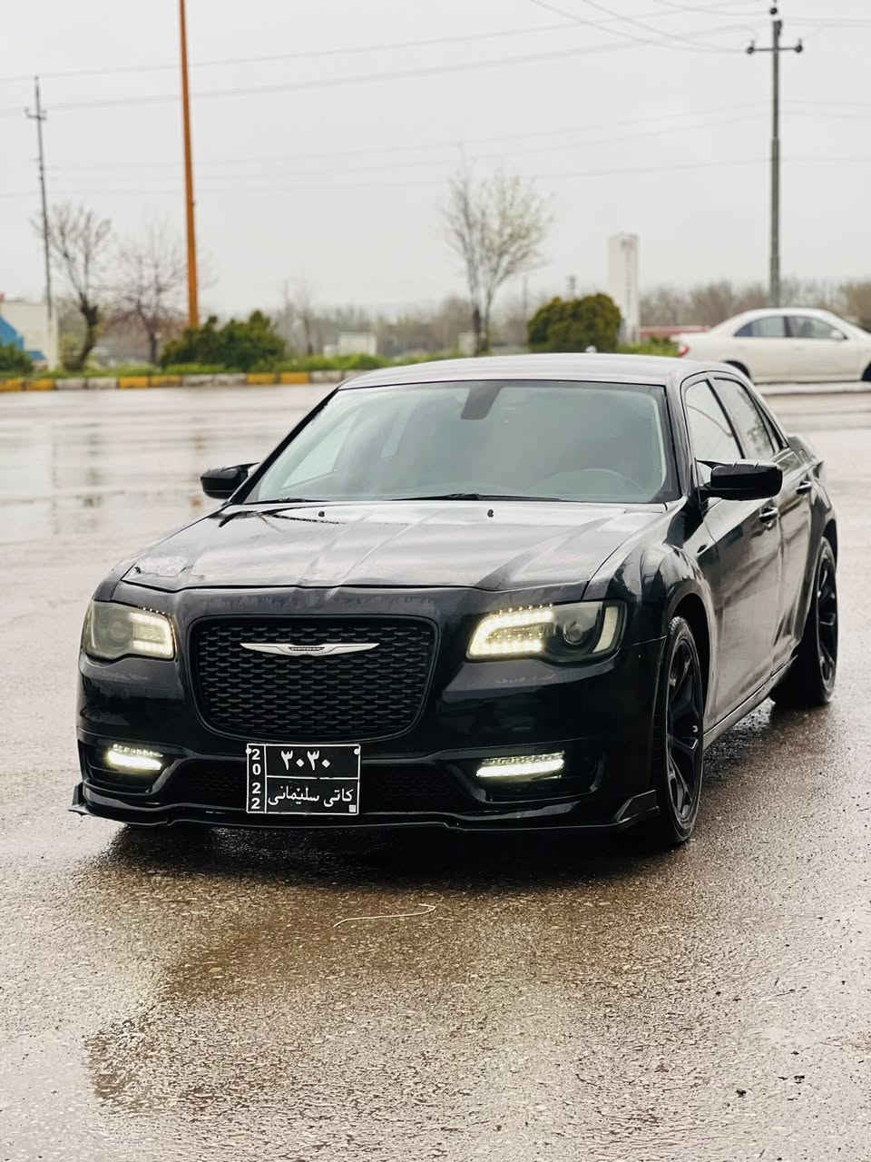 بسم اللە 
    ئؤباما.  بڕاوە  بڕاوە
بیلاد 2017  کامل کراوە بە S  رە نگی ڕە شی قە تران   بە س بانؤڕاما نییە  تە نها ٣ بارجە بؤیاخی ئە وروبا ی هە  سه یارە ی مالە و زؤر جوان و بئ مە سرە ف گئڕ مە کینە تە برید سارد و گە رم تە قە وو رە قە هه مووی بە شە رتی ١٠ فیتە ر. نوقستانی هیج هیج نییە سعری 84 و مجالی برایانە لە هه لە بجە ی شە هیدم.  *********** واتس ئە ب و فایبە ر
