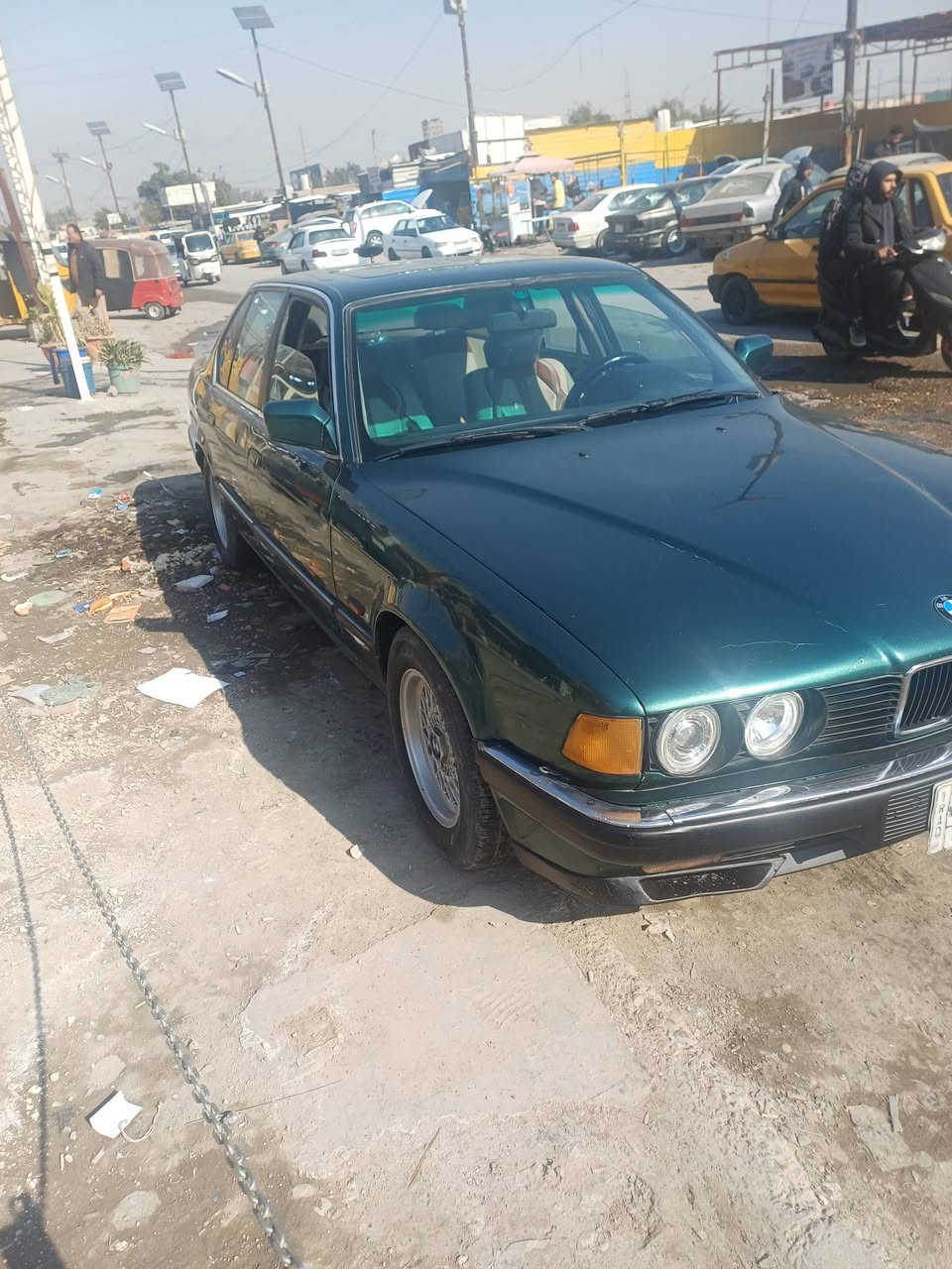 السلام عليكم السياره بي ام موديل 92 نظيفه خير من الله بيع او مراوس ***********
