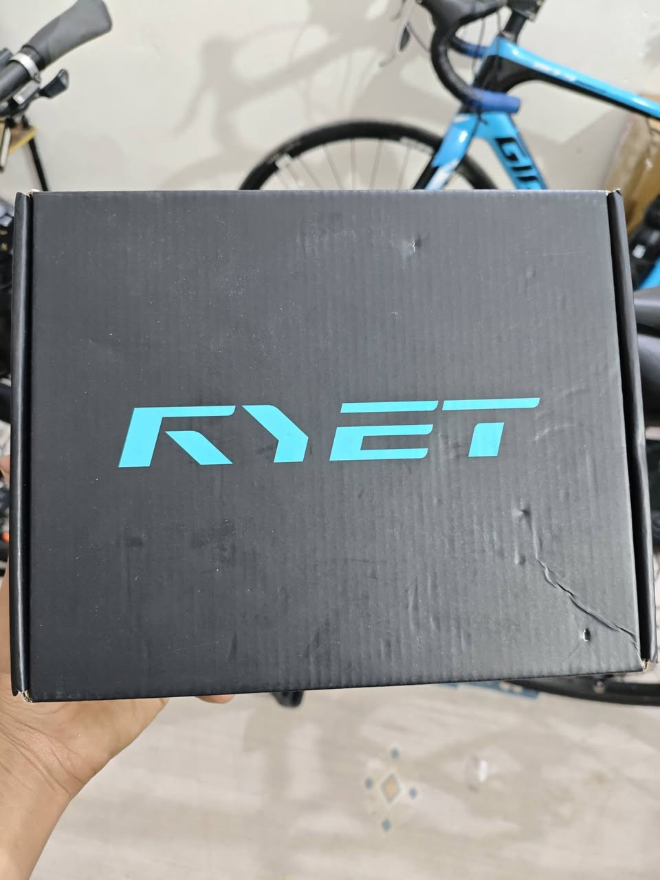 سلام عليكم
متوفر مقعد 

معدن كاربون 

ماركة RYET

قياس 23-15

جديد مامستخدم

تفاصيل اكثر واضحه بل صورة او خاص 

متوفر توصيل جميع المحافظات 5
***********
