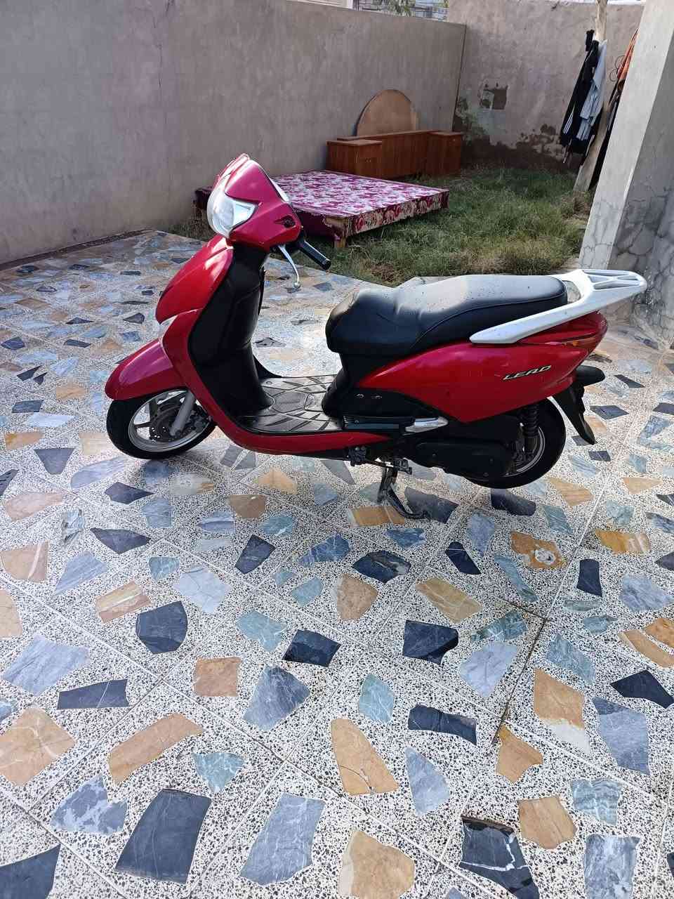 ليدي حديث مفتوح السعر 900 وبي مجال ***********
