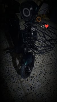 دراجة كهربائية • حجم ١٤ • ناقصه بطاريات