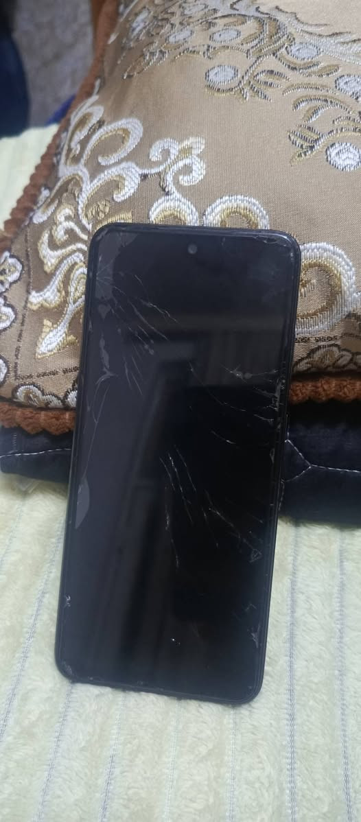 موبايل انفنكس هوت 30 شاشاه مفطره 
ب60 وبي مجال للأستفسار ***********
