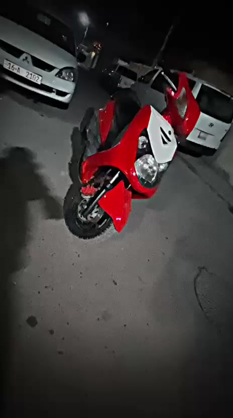 سلام عليكم سكنس 🛑للبيع دراجه طفت فجئا ماعرف شنو سبب تجي تاخذهه من باب لبيت🛑 دراجه تاركهه صار فتره تصل وبيك خير وتدلل ‏‪***********‬‏
