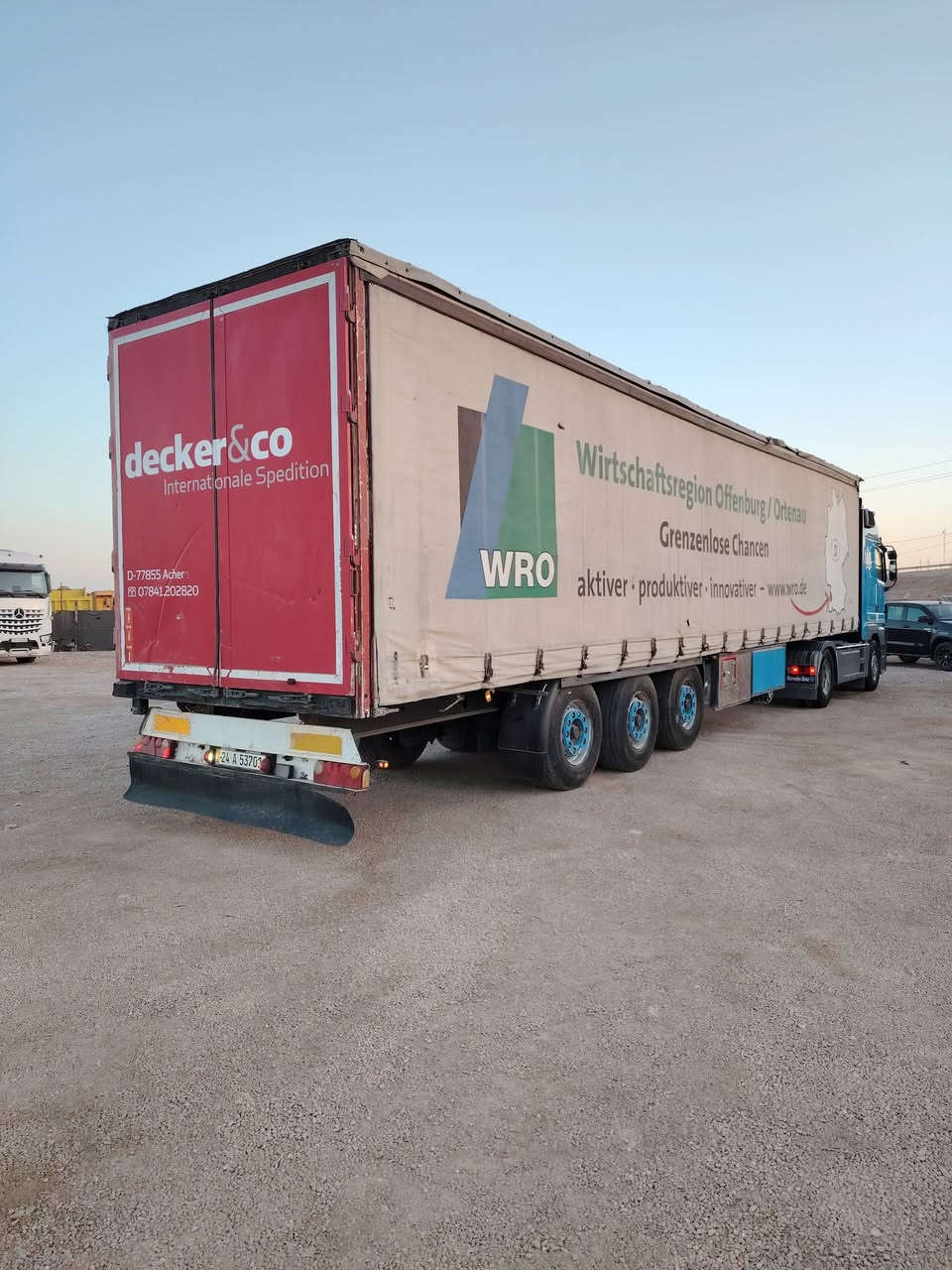 السلام عليكم ورحمة الله للبيع مارسدس اكتروس للبيع ابيع كامله او كلشي بوحده هم عادي 2007عرجه ١٢نمره ثلاجه رتايدر سقف ليزر فول مواصفات مكفوله  كفاله عامه عربانه كوكل 2013نص جناب سنويه مامنتهيه سياره جاهزه وشغاله عل اردن فول ومكفول ***********
