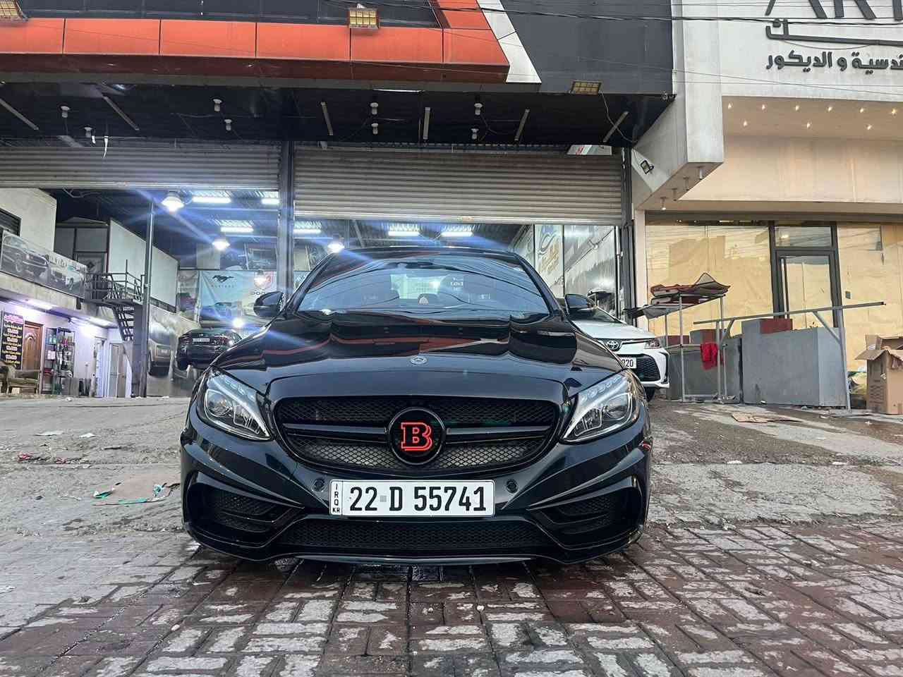 السلام عليكم
مارسدس C300 - موديل 2018 
تو ويل
كت كلش حلو ومميز ومسستمة AMG

 • فتحة سقف 

 • شاشة معلومات وسطية

 • تحكم كامل من الدركه

 • مقاعد جلد كهربائية

 • أنوار LED أمامية وخلفية

 • تشغيل بصمة 

 • دخول ذكي

 • نظام ملاحة 

 • بلوتوث + USB

 • حساسات أمامية وخلفية

 • كاميرا خلفية

 • نظام تثبيت السرعه

 • الممشى:76مايل

 • الحالة: صفر مسج

بيها جاملغين مبدلات نفس اللون بدون صبغ AMG 

وبنيد صبغ 

باسمي تحويل او وكالة حاضر 

تحياتي للجميع

***********
