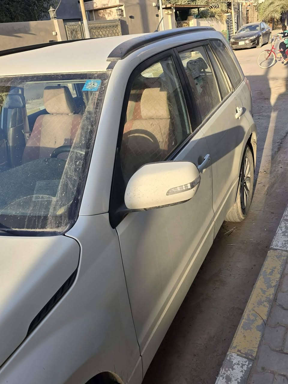 سياره سوزوكي فيتارا موديل ٢٠١٦
مكفولة كفاله عامه ماعدا ضربت طابوگه على البنيد موجود سونار 
جاهزه مالت جناي مكينه ٢٤٠٠
ماعازيه كلشي مكان السياره بالديوانيه
تلفون***********
***********
