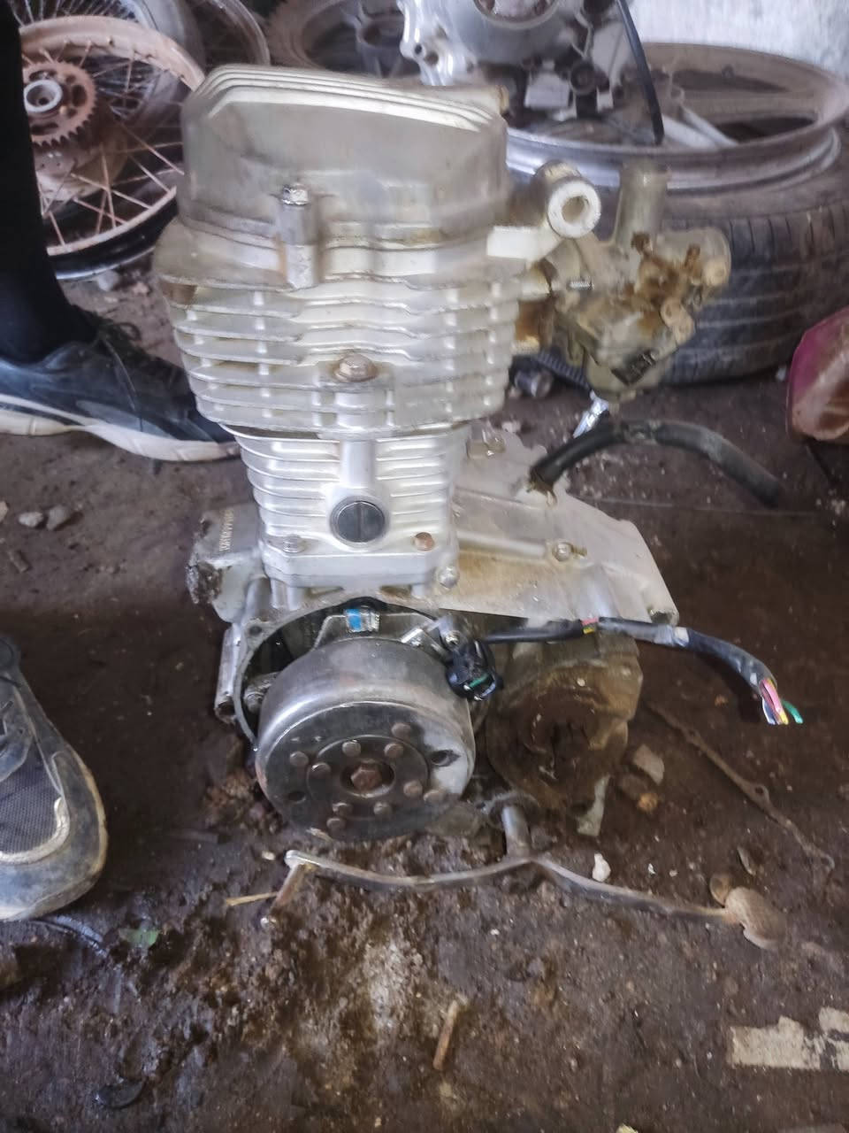 محرك ارشه للبيع مابيه شي شغال بس هندر ملحوم موديل ٢٠


**إذا كنت صاحب هذا الإعلان وتريد حذفه لأي سبب، رجاءا أرسل رسالة إلى الدعم الفني**