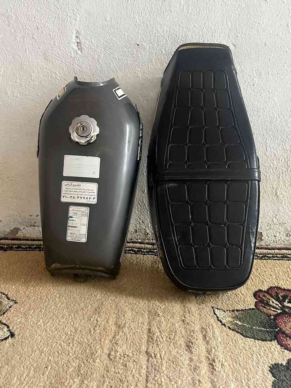 سلام عليكم تنكي و كوشن جديد لل بيع 
سعر خاص


**إذا كنت صاحب هذا الإعلان وتريد حذفه لأي سبب، رجاءا أرسل رسالة إلى الدعم الفني**