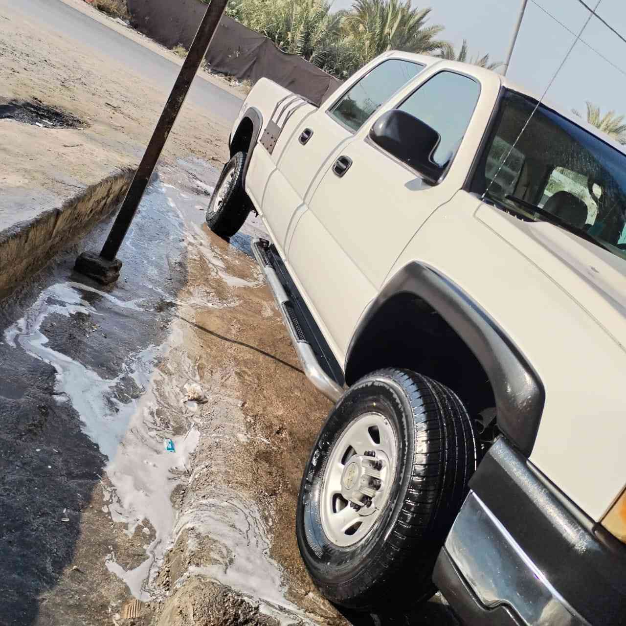 سلفادور موديل 2006 للبيع (8) برغي مكينه (6100) المرغوب كير (1000) 
مكفوله كفاله عامه لا صبغ ولا ضررولا تبديل
رقم اربيل انكليزي السياره بسمي تحويل ثاني يوم اي محافظه تريد
بدي طويل دبل قماره
تبريد خير من الله داخلها جلد بعده ع وضع الشركه 
السياره  كفاله عامه ماناقصه برغي
ترايك للبصره لوين ماتريد 
مكان السياره النجف
سعرها 118
***********
