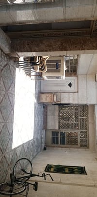 دار للبيع دار ملك صرف المساحة الكلية 214 م يتكون من كراج كبير واستقبال...