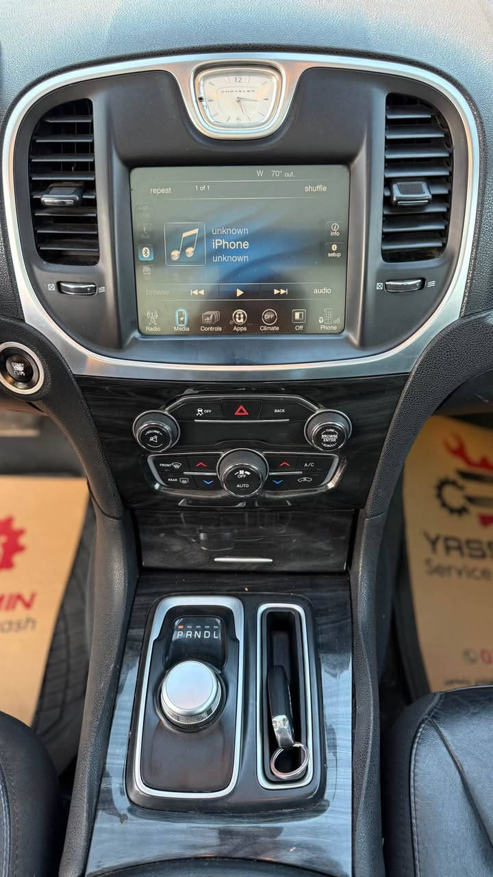 Chrysler 300 S  2022🤍🔊♾️✅
-
Tb-)سیارە کاتی و مەنفیستی لەگەڵە بەڵام بەناو ناکری 
کیشەی مەدەنی بەشەرت ✅
0751 796 51 27📞☎️
 سقف خیزام بەشەرت 
دەحمی قورسی نیە 

سیارەکە زۆر جوان و تازەیە 
موسفاتS-)✅
بانۆرامایە .
رادار ئاوينه .
ئا وينه هيته ر.
كوشن ساردو گه رم.
كوشن هيته ر .
عاسه .
كامير .
گیر ماوسە .
شاشە گەورەیە .

51,000mil هه زار روشتوه ✅
ـــــــــــــــنرخی ١٣٥ مەجالی برایانە
کارەبای هەموو گیانی بە شەرتە ✅
گيرو مه كينه به شه رت ✅
هه موو گياني به شه رت ✅
بو زايناري زياتر تيلكه ☎️

0751 796 51 27📞⚜️ أربيل, العراق
