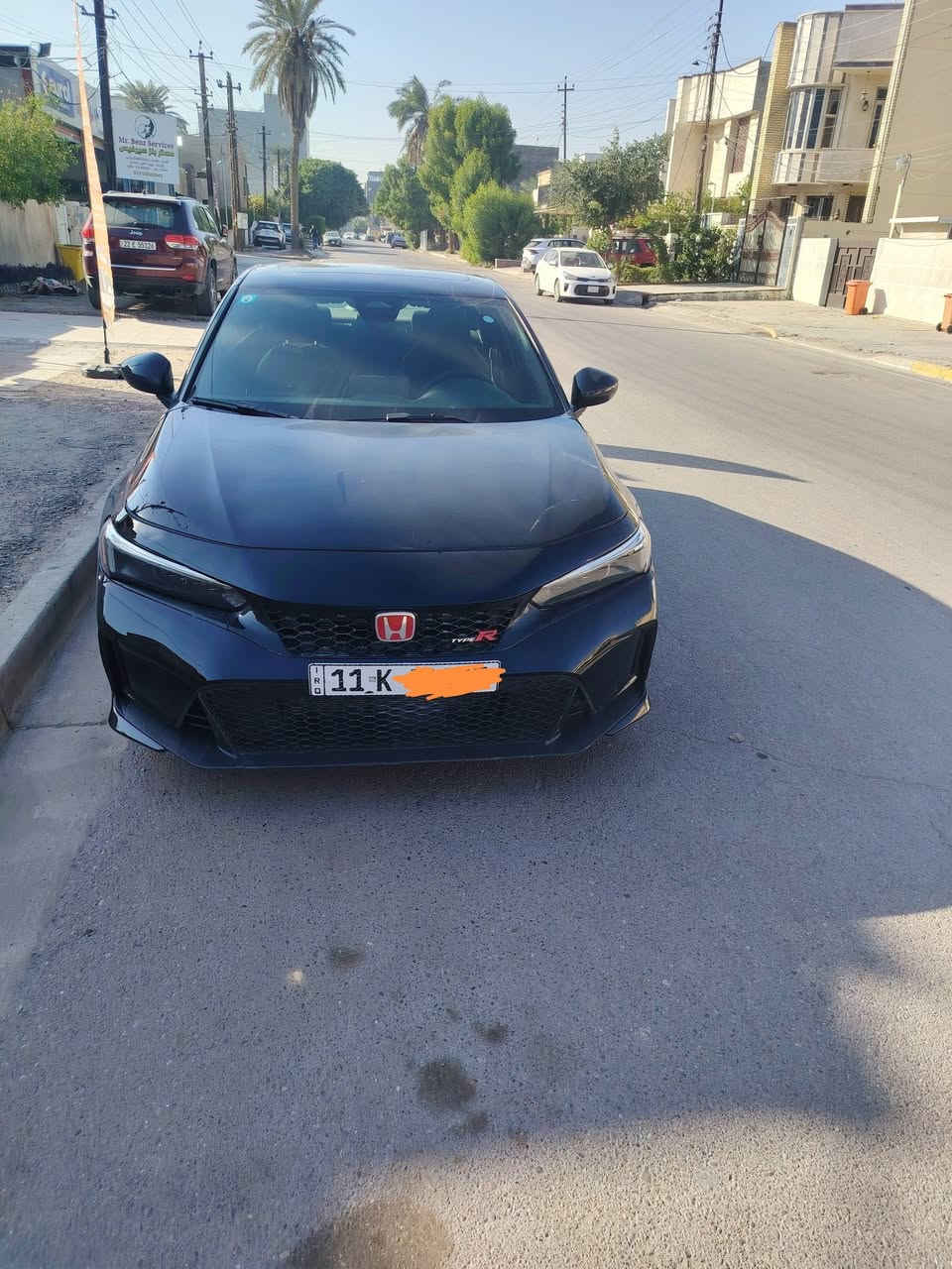 🚗 هوندا سيفك 2025 سبورت هايبرد للبيع 🚗
✅ موديل: 2025
✅ اللون: اسود ملكي
✅ رقم: بغداد
✅ فئة: Sport Hybrid 
✅ رادارات (Honda Sensing)
✅ تحديد سرعة (Cruise Control)
✅ شفتات خلف المقود (Paddle Shifters)
✅ هاند بريك بصمة (Electric Parking Brake) 
✅ تشغيل عن بُعد (Remote Start)
✅ فتحة سقف (Sunroof) 
✅ ممشى السيارة (27 km) 
✅ ضرر السيارة قطعة واحدة صبغ بنيد بدون اي تبديل، نظيفة جداً ولا تحتاج أي صرف.
✅ السونار مرفق مع الصور
✅ سحب كلش بسيط براس الشاصي ع قدر براكيت الدعامية بدون لحيم بدون بارد بدون صبغ 
✅ السعر ١٥٨ ورقة وبيهة مجال 
للمهتمين الاستفسار يرجى التواصل على الخاص أو الاتصال.
***********
