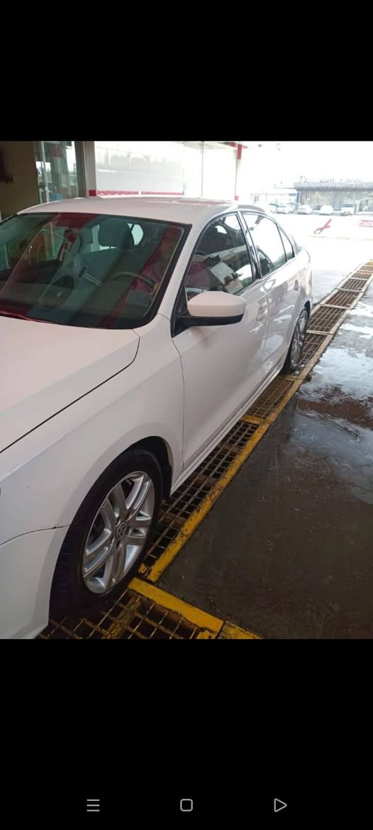 🚗 للبيع: فولكس واكن جيتا 2018
📍 مكان السيارة: النجف الأشرف
📞 للتواصل: ***********
💰 السعر: 125 ورقة – قابل للتفاوض
🛠️ المحرك: 4 سلندر – 1400 توربو

⚠️ أضرار السيارة:
• وارد أمريكي
• البنيد والجاملغ مبدل في أمريكا

📌 تفاصيل إضافية:
• رقم السيارة اللوحات انكليزي
• باسم المالك تحويل مباشر
• اللون: أبيض النجف, العراق
