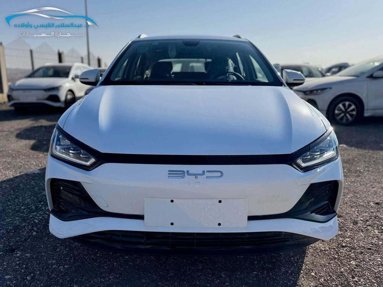 💢 للـســوق الســوري 🇸🇾  واللبـنــانــي  🇱🇧 💢
BYD E2 luxury
ZERO 2024

*بسعر : 💥💥💥*

كهربائية بالكامل | Full Electric 

اللون : ابيض ومن الداخل أسود .

بطارية ليثيوم أيون BLADE BATREY 
سعة البطارية : 43.9kw
مداخل شحن ( AC/DC )

💢تقطع مسافة 405km بالشحنة الواحدة.

الإضافات : هاند بريك كهربائي / نظام الوقوف الذكي Auto hold / أضوية زنون / غمازات على المري / مري كهربائية / بلوتوث / سنتر لوك / زجاج كهربائي / جنط قياس 16 آنش .

شاشة قابلة للدوران | Screen rotation 
كراسي جلد | leather seats 
تحكم طارة | Steering control 
كاميرا خلفية | rear camera 
حساسات خلفية | rear sensor

لمزيد من المعلومات الرجاء التواصل على الرقم : 
📲 0777104040
📲 0777106040

أو زيارتنا : الزرقاء - المنطقة الحرة - شارع ١١ جنوب .


**إذا كنت صاحب هذا الإعلان وتريد حذفه لأي سبب، رجاءا أرسل رسالة إلى الدعم الفني**