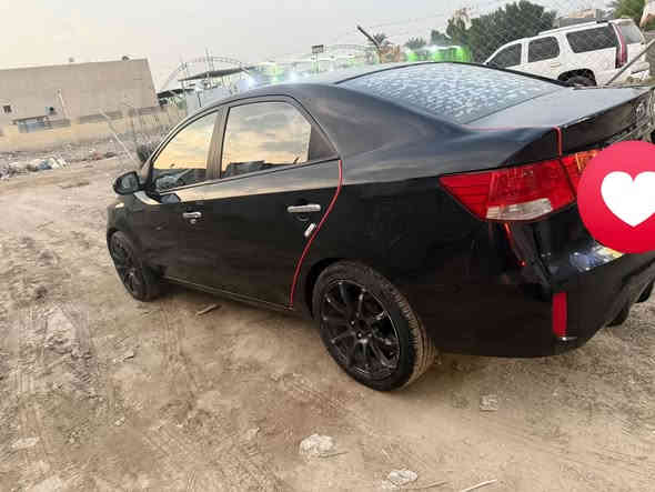 السلام عليكم سيراتو ٢٠١٣ كاارتوون. ادوات كص جنطة متؤمة طبق الاصل رقم الشاصي. مطابق شرط الحاسبة . فول مواصفات بصمة  جلد تدفئة كشنات حساسات  محرك ١٦٠٠ بانزين اصل  السياررة بالكارتون كير ومكينه زيرو. تخم تاير جديد  ويل. كب مكانهه بغداد  اي نقص مابيهه جاهزه للاخير دخول. جديد عارضهه ب ٤٥ بيهه مجال حك الجيه ***********
