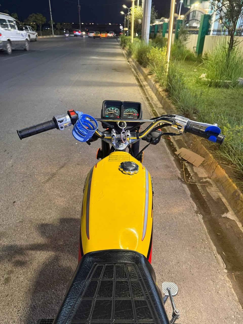 دراجه نامه 3احرف مابيهه نقص برغي دواجه فول نضافه كفاله من التاير للتاير كهربائيات كله شغاله محرك بلشرط معدل 120صالنصه صوت شكد ماتكول نضيفه سعر 700بيها ***********مجال شراي طب خاص او انتصل
