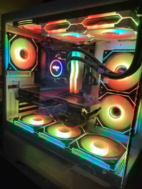 ، سيت اب كامل للبيع المواصفات: CPU: Ryzen 5 5500 CPU Cooler: Aigo 240m...